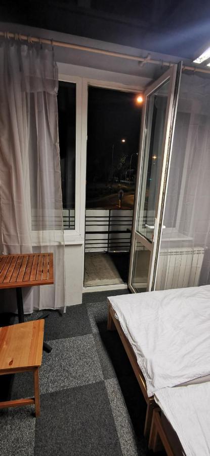 Hostel NIEDZWIADEK Warschau Buitenkant foto