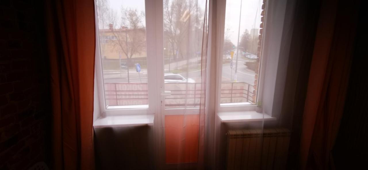 Hostel NIEDZWIADEK Warschau Buitenkant foto